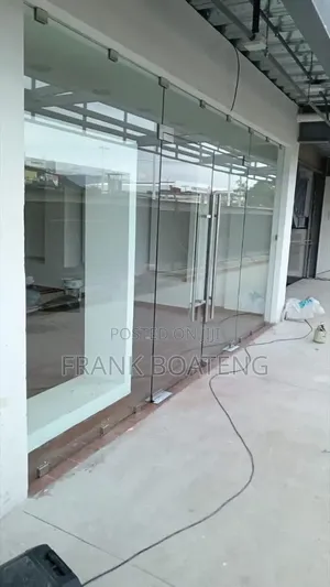 Double Swing Glass Doorr