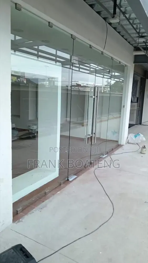 Double Swing Glass Doorr