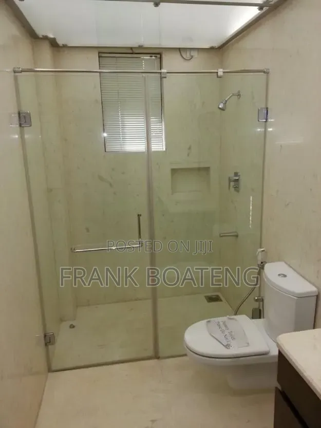 Cubicle Glass Shower Room