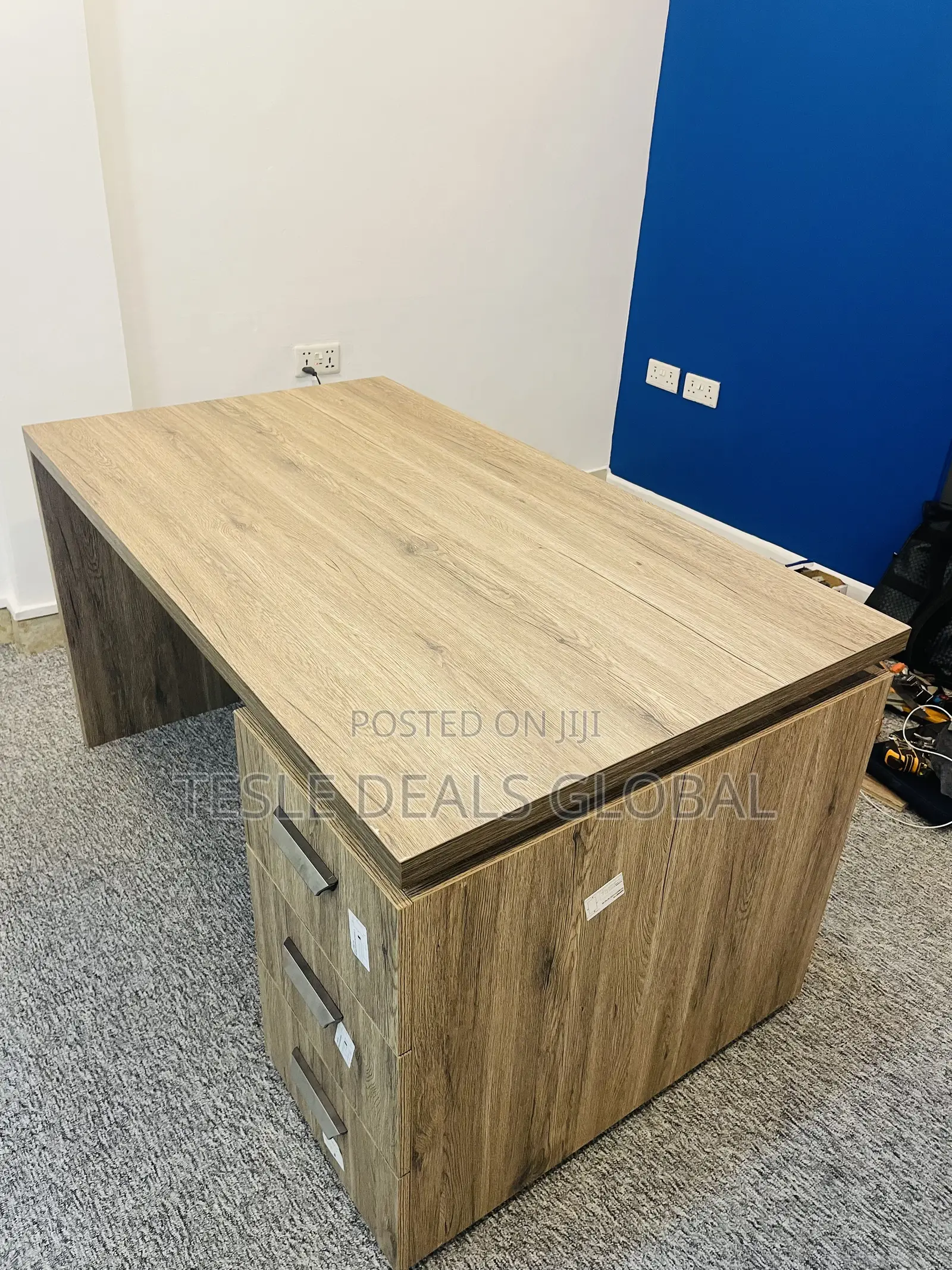 CEO Furniture Office Desk 140x80cm Original Foreign Laminated Quality