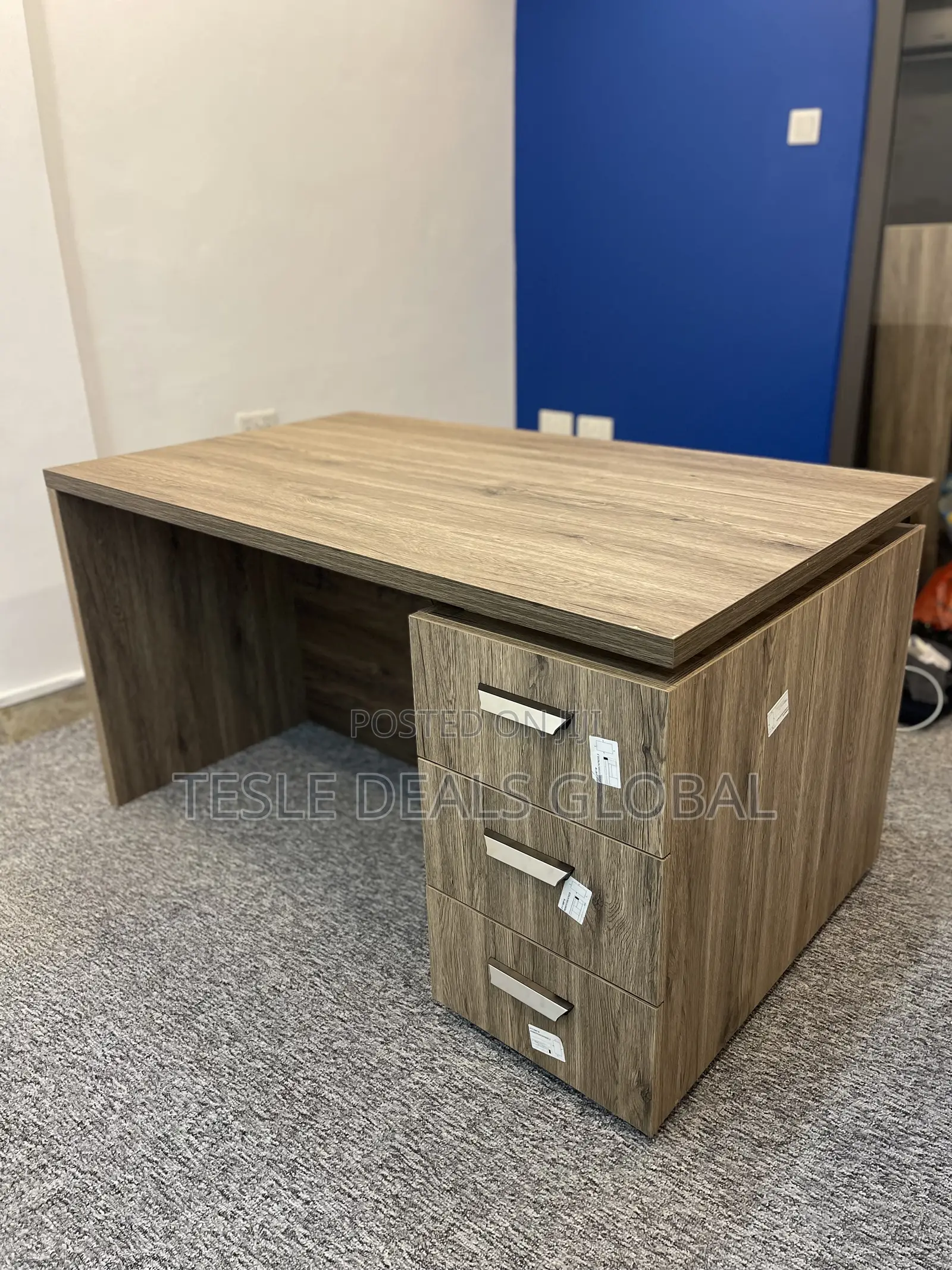 CEO Furniture Office Desk 140x80cm Original Foreign Laminated Quality