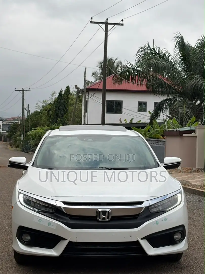 Honda Civic Touring 4dr Sedan (1.5L 4cyl) 2017 White