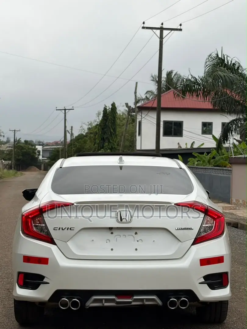Honda Civic Touring 4dr Sedan (1.5L 4cyl) 2017 White