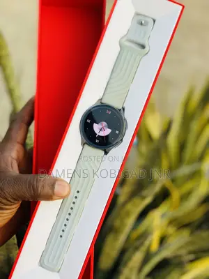 1Plus Watch Available