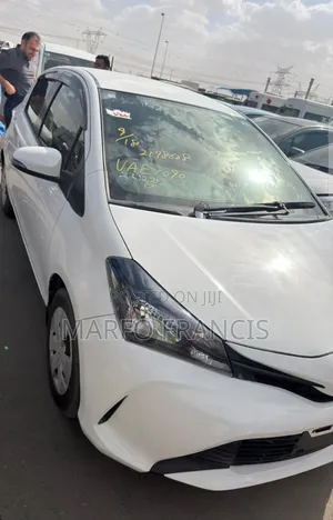 Toyota Vitz 2014 White