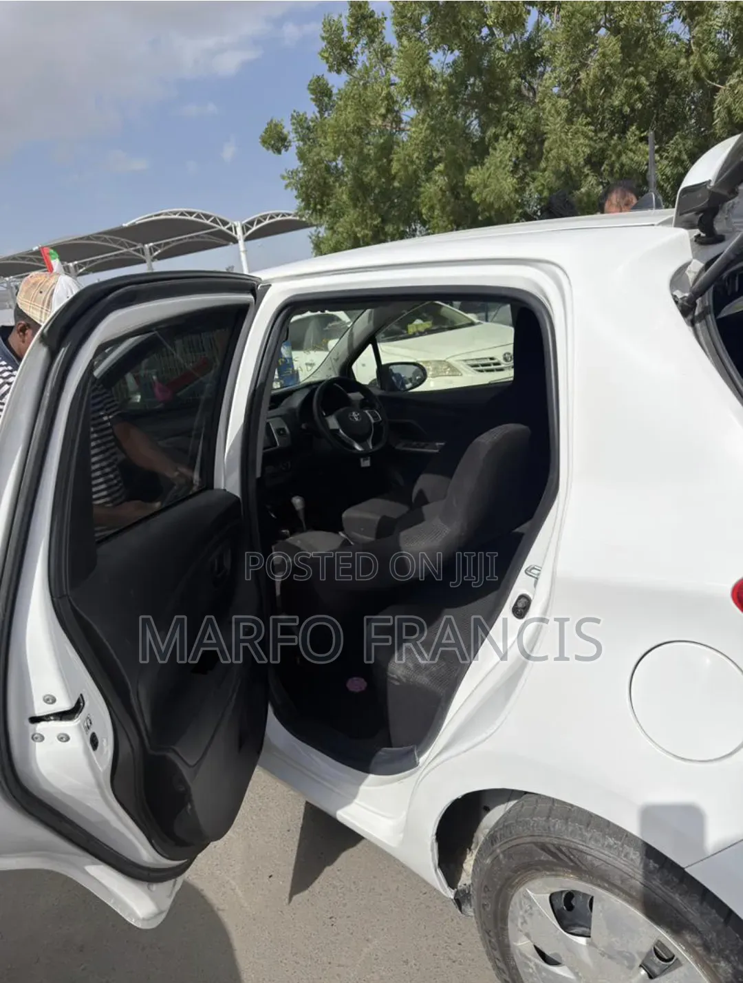 Toyota Vitz 2014 White
