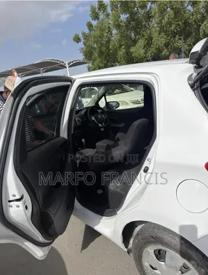 Toyota Vitz 2014 White