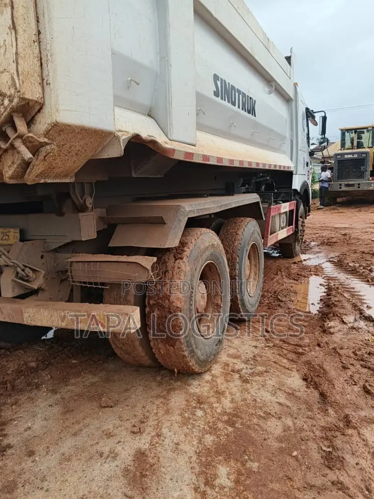 Sinotruck 10 Wheeler Tipper Truck for Sale