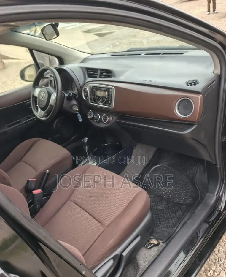 Toyota Vitz 2012 Black