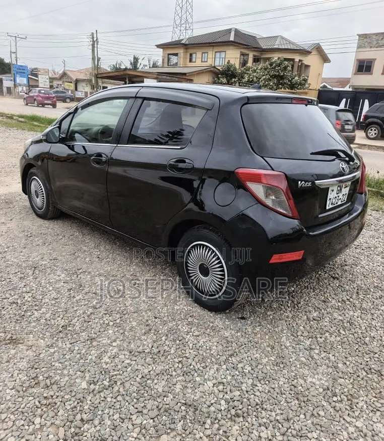 Toyota Vitz 2012 Black