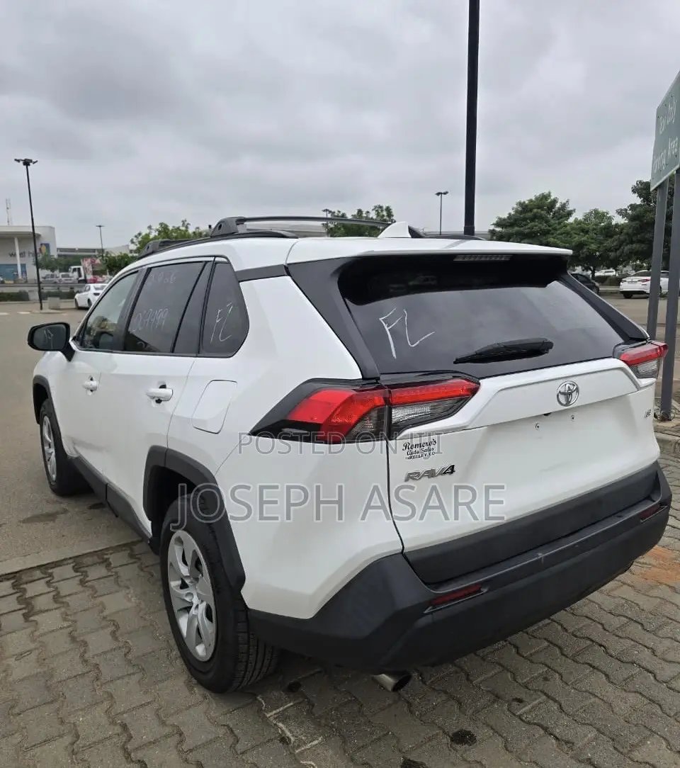 Toyota RAV4 2020 White