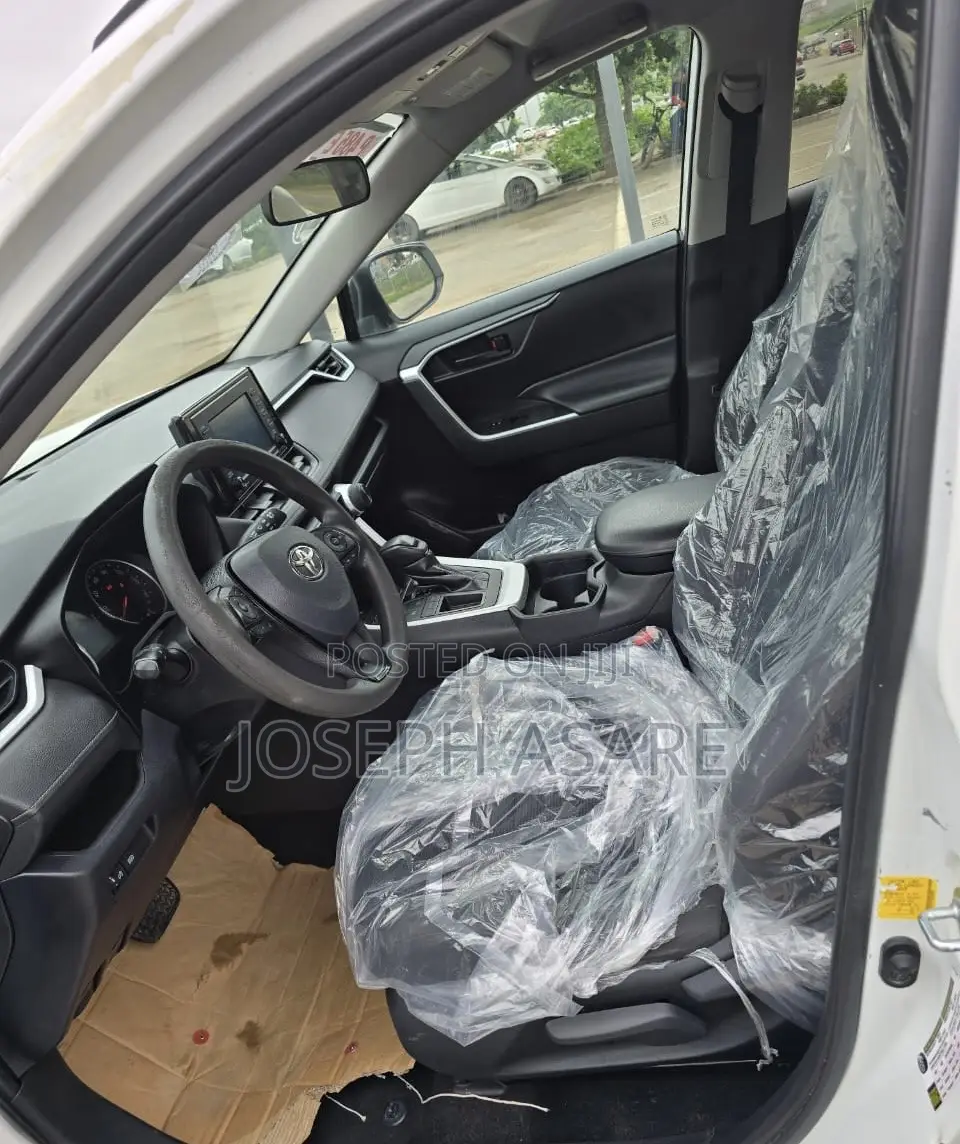 Toyota RAV4 2020 White