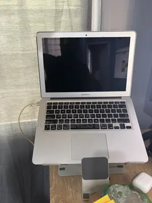 Laptop Apple MacBook Air 4GB Intel Core i5 SSD 256GB