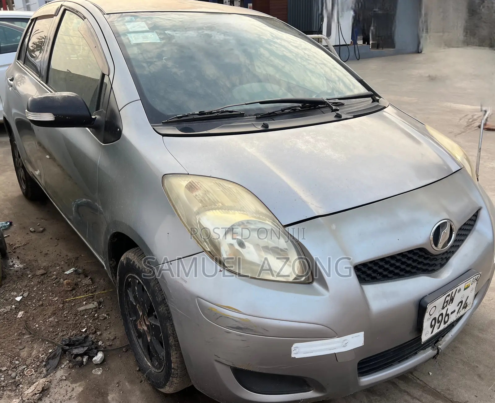Toyota Vitz 1.3 AWD 5dr 2010 Silver