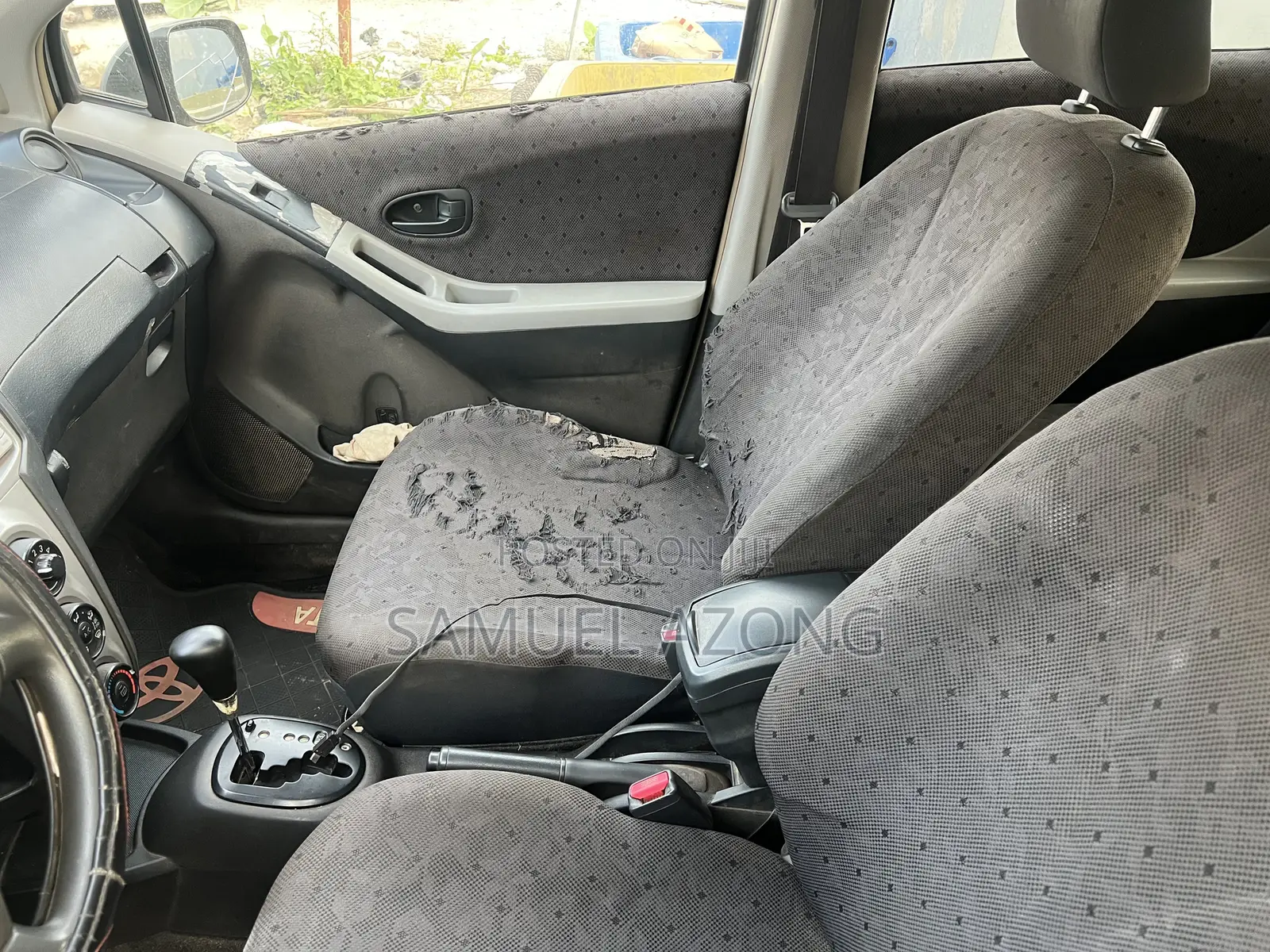 Toyota Vitz 1.3 AWD 5dr 2010 Silver