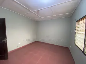 2bdrm Apartment in Ashomang for rent
