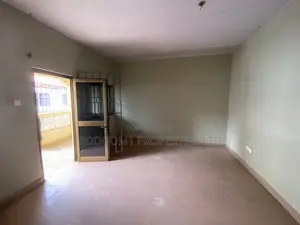 2bdrm Apartment in Ashomang for rent