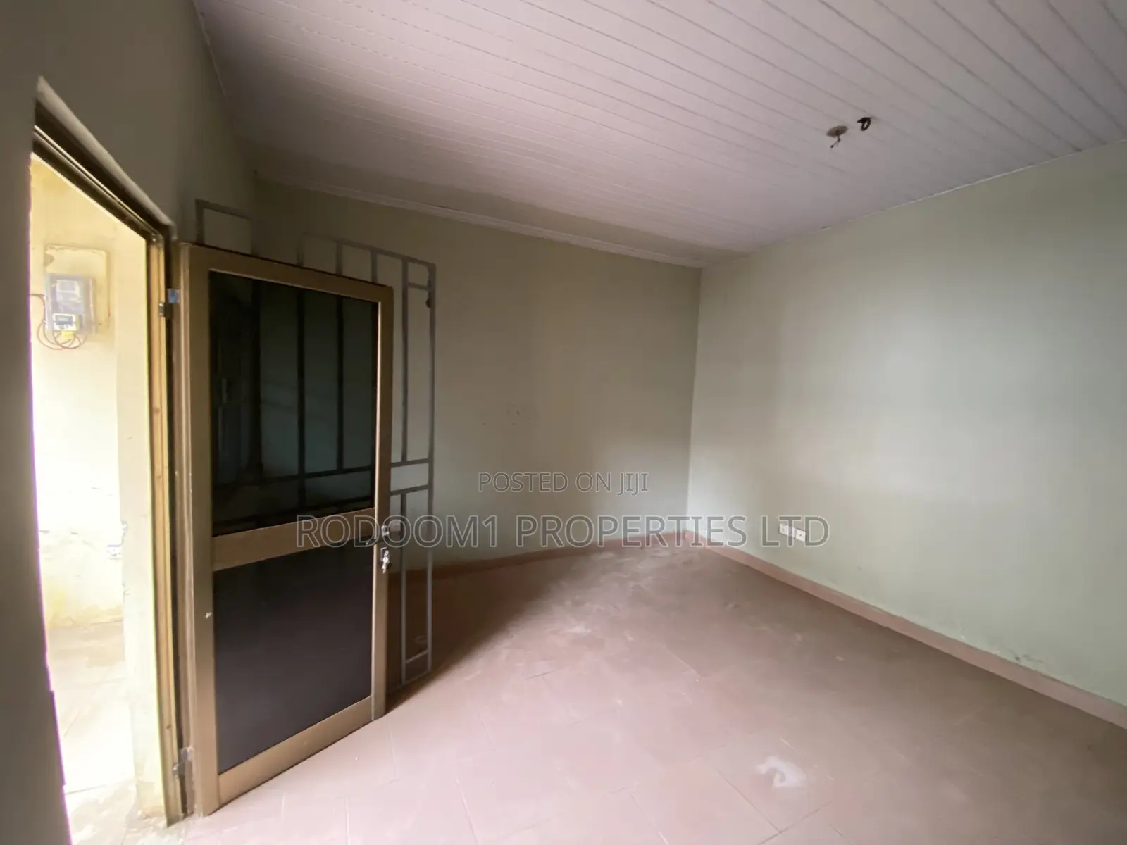 2bdrm Apartment in Ashomang for rent