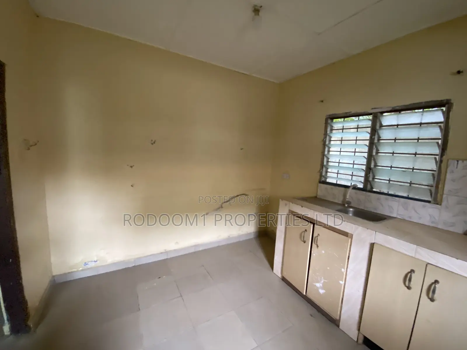 2bdrm Apartment in Ashomang for rent