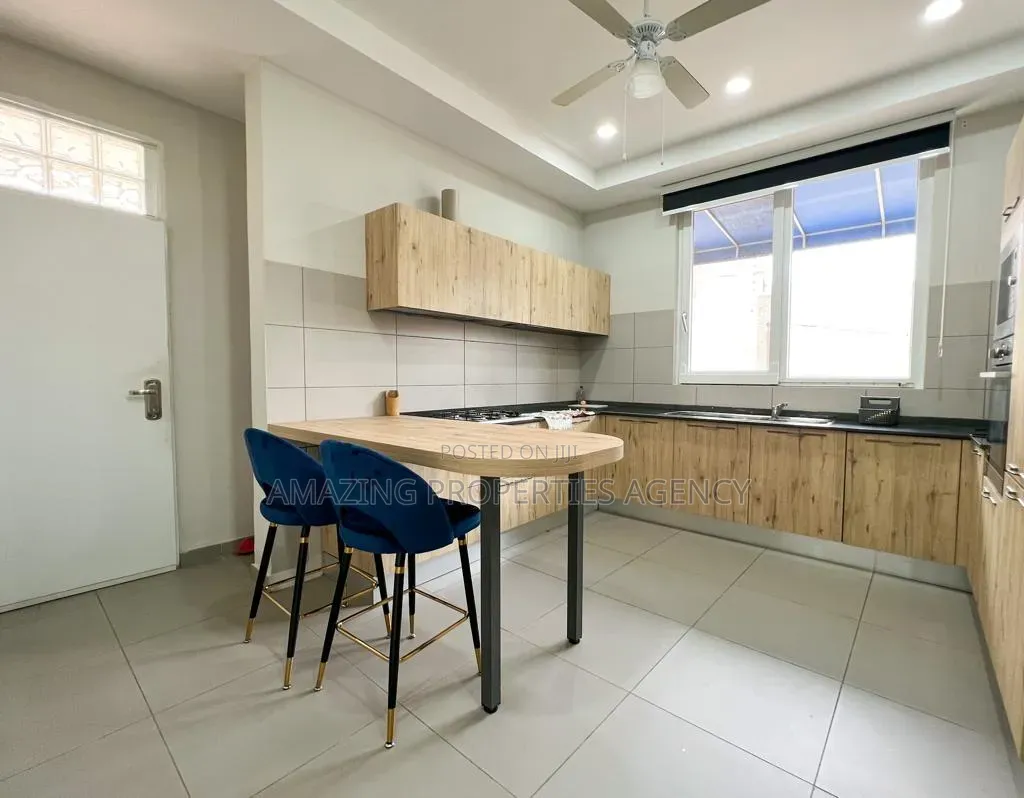 Furnished 4bdrm Townhouse / Terrace in Tseaddo for rent