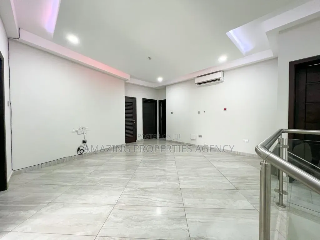 Furnished 4bdrm Townhouse / Terrace in Tseaddo for rent