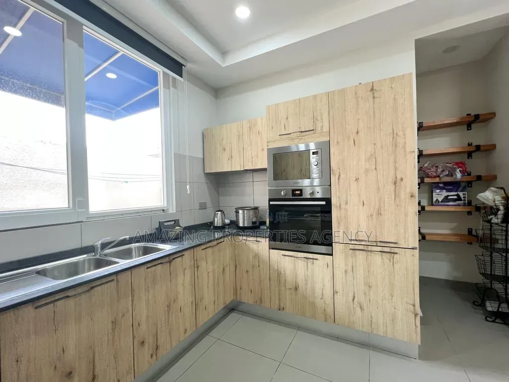 Furnished 4bdrm Townhouse / Terrace in Tseaddo for rent