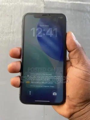 Apple iPhone 11 64 GB Black