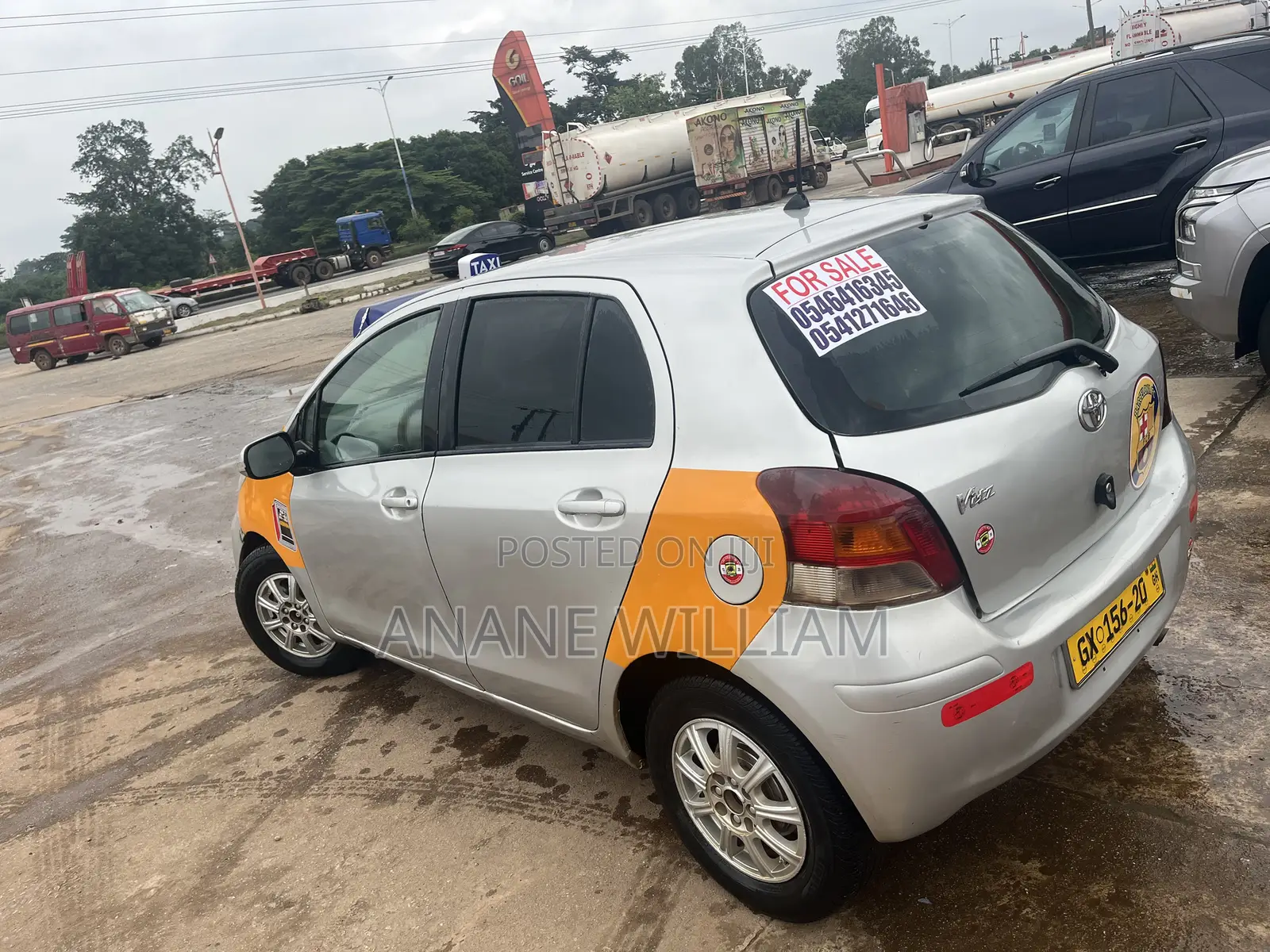Toyota Vitz 2010 Gray