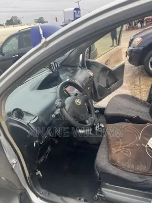 Toyota Vitz 2010 Gray