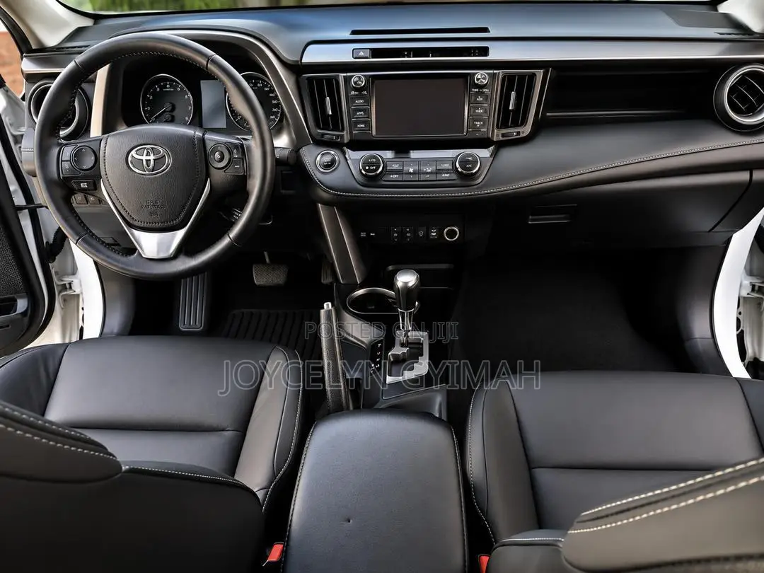 Toyota RAV4 2017 White