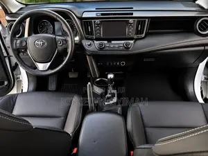 Toyota RAV4 2017 White