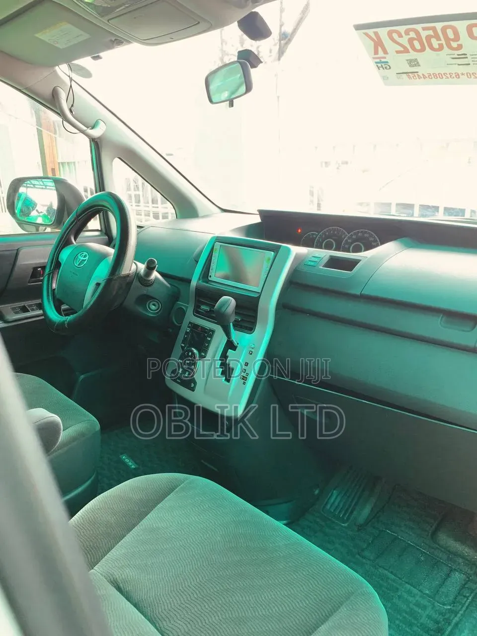 Toyota Voxy 2012 Gray