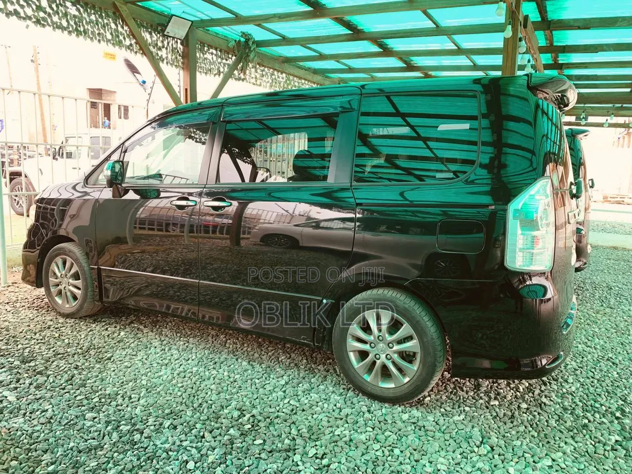 Toyota Voxy 2012 Gray
