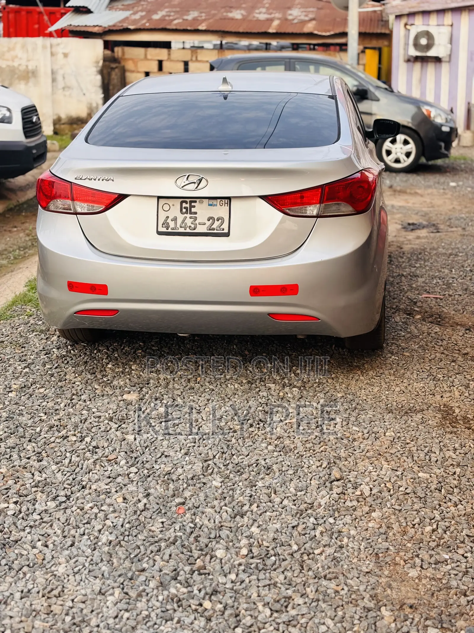 Hyundai Elantra 2012 Silver