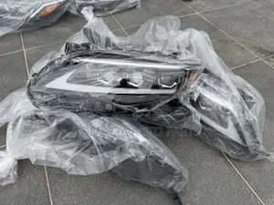 Toyota Corolla 2011-2013 Spec Headlights Available