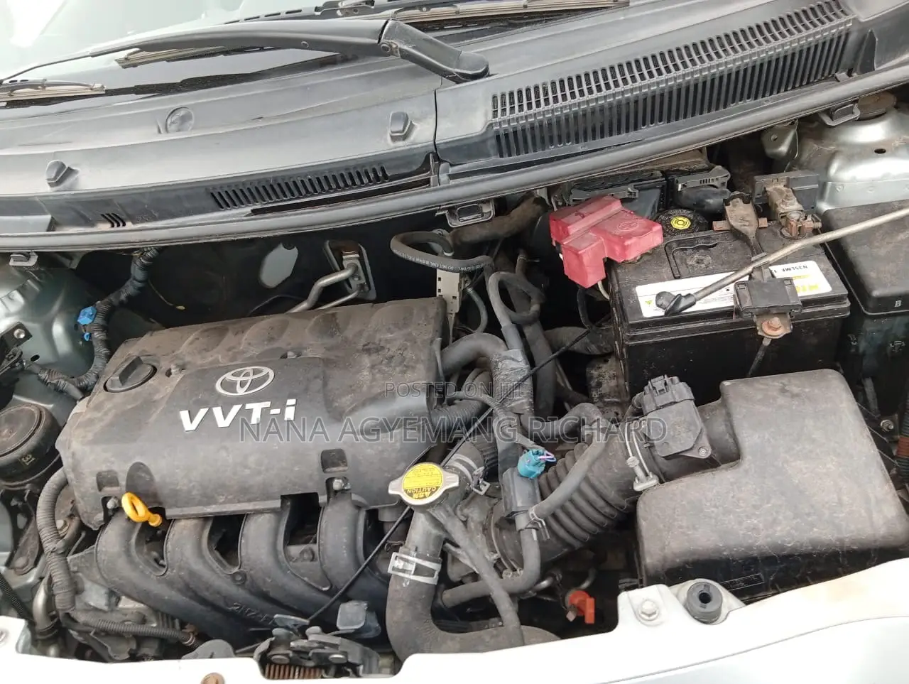 Toyota Vitz 1.3 FWD 5dr 2010 Silver