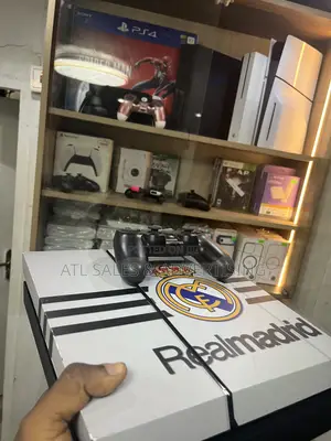 Exclusive PS4 With 5 Games Installed