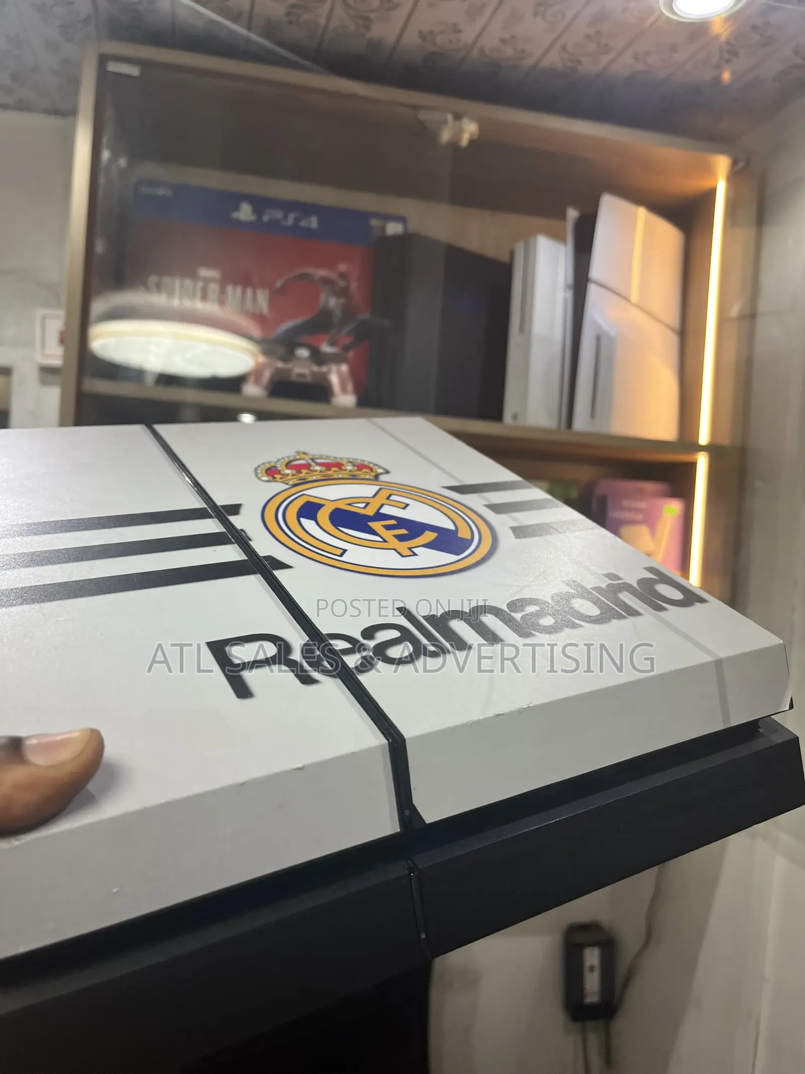 Exclusive PS4 With 5 Games Installed