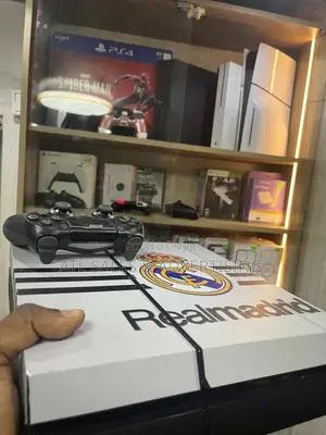 Exclusive PS4 With 5 Games Installed
