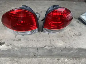 Hyundai Santa Fe 2005 Tail Light Pair