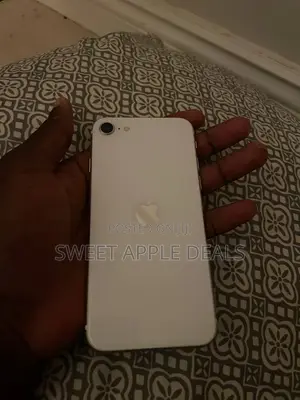Apple iPhone SE (2020) 64 GB White