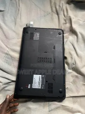 Laptop Toshiba 4GB AMD HDD 320GB