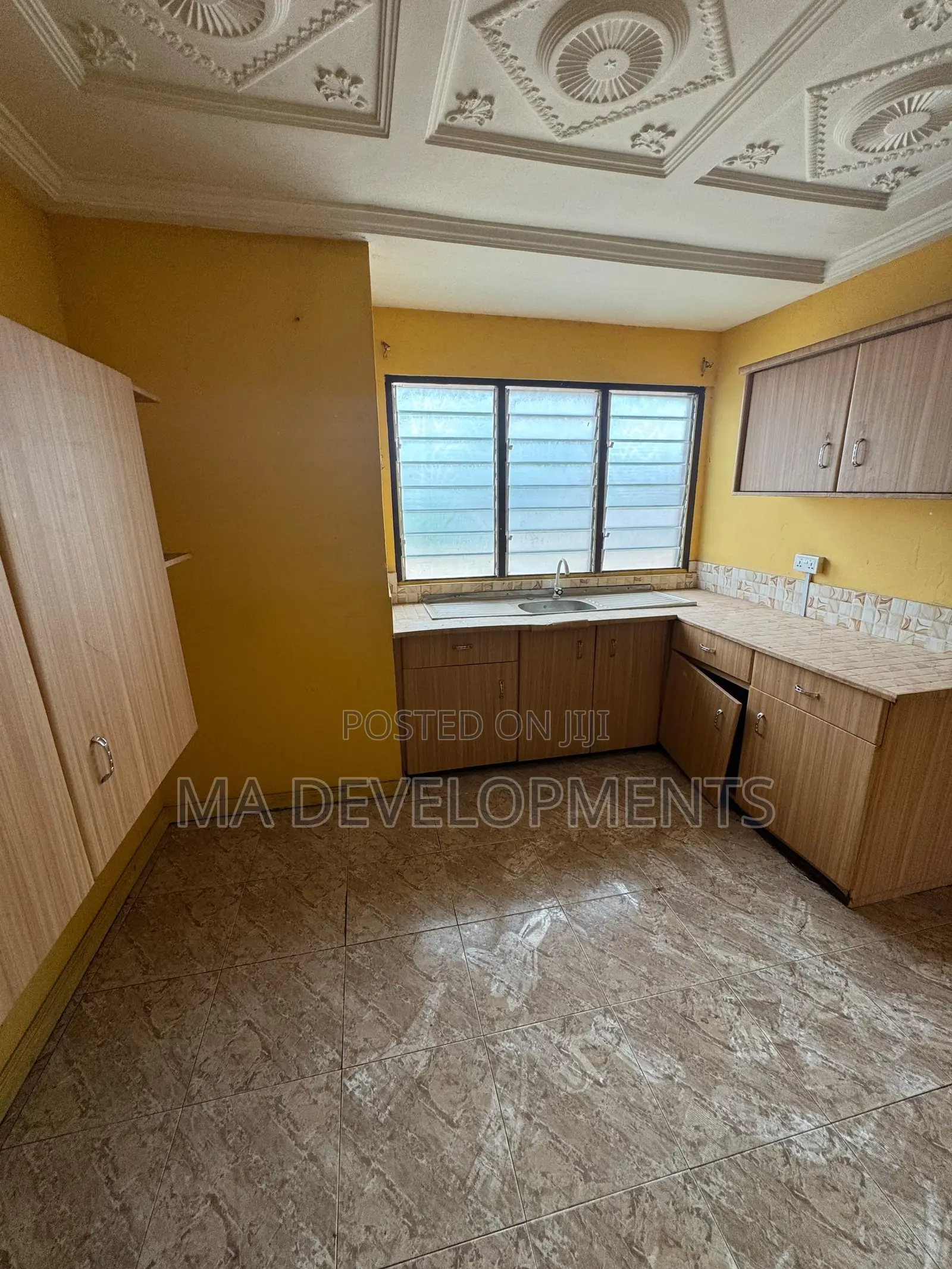 4bdrm Apartment in Madev Realty, Achimota for rent