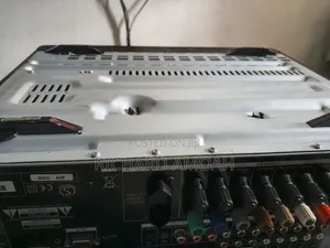 Neat and Clean Harman Kardon Av Receiver