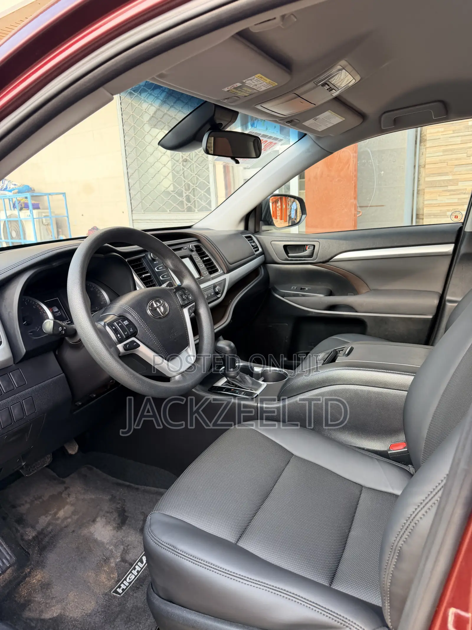 Toyota Highlander LE 2019 Burgundy