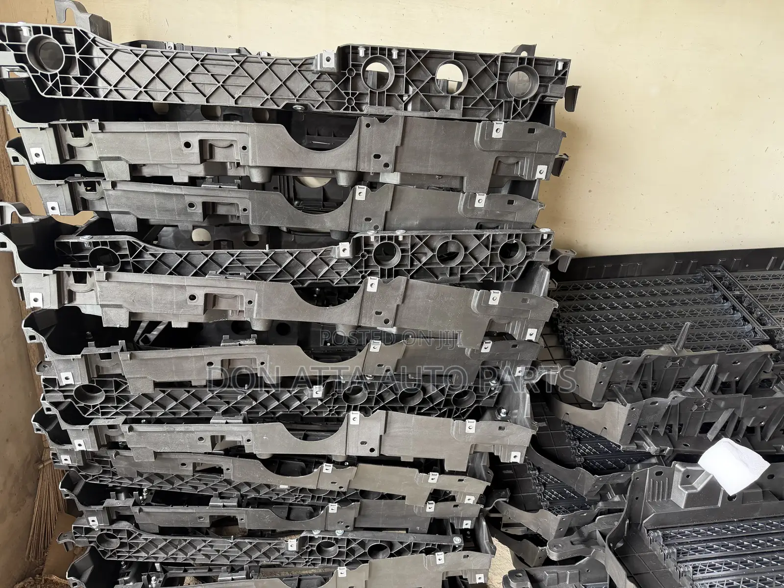 Toyota Yaris Ia Radiator Support Available