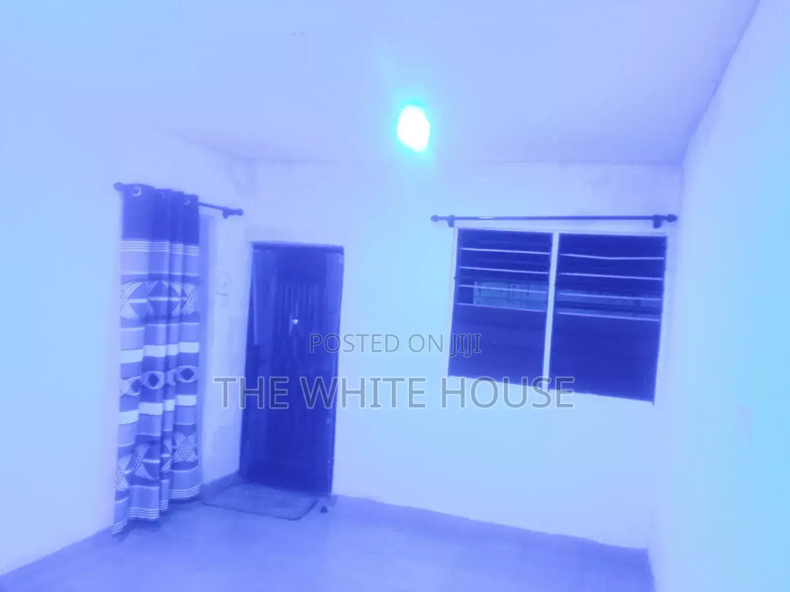 Mini Flat in Labone, Coffee Shop Area for rent