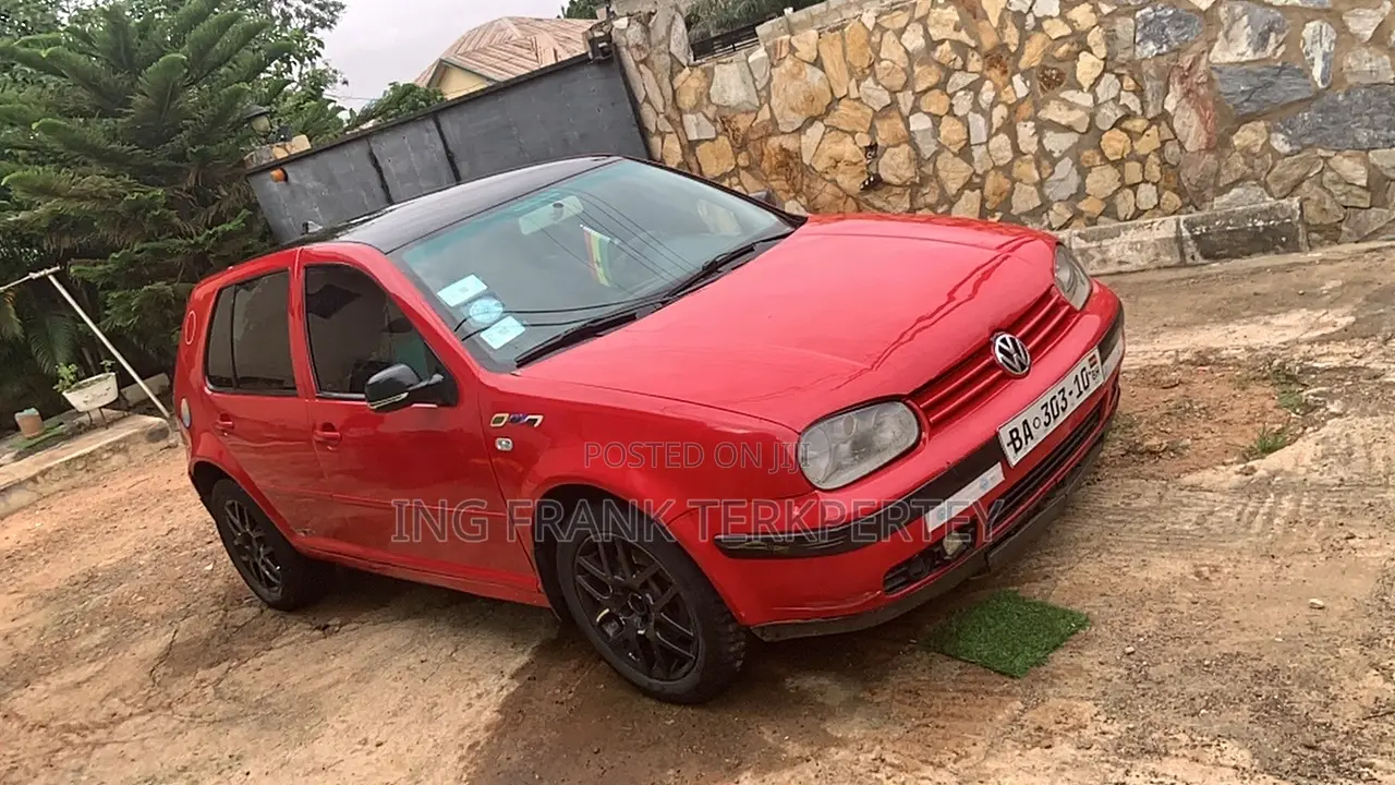 Volkswagen Golf 2002 Red