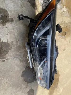Infiniti QX60 Headlight
