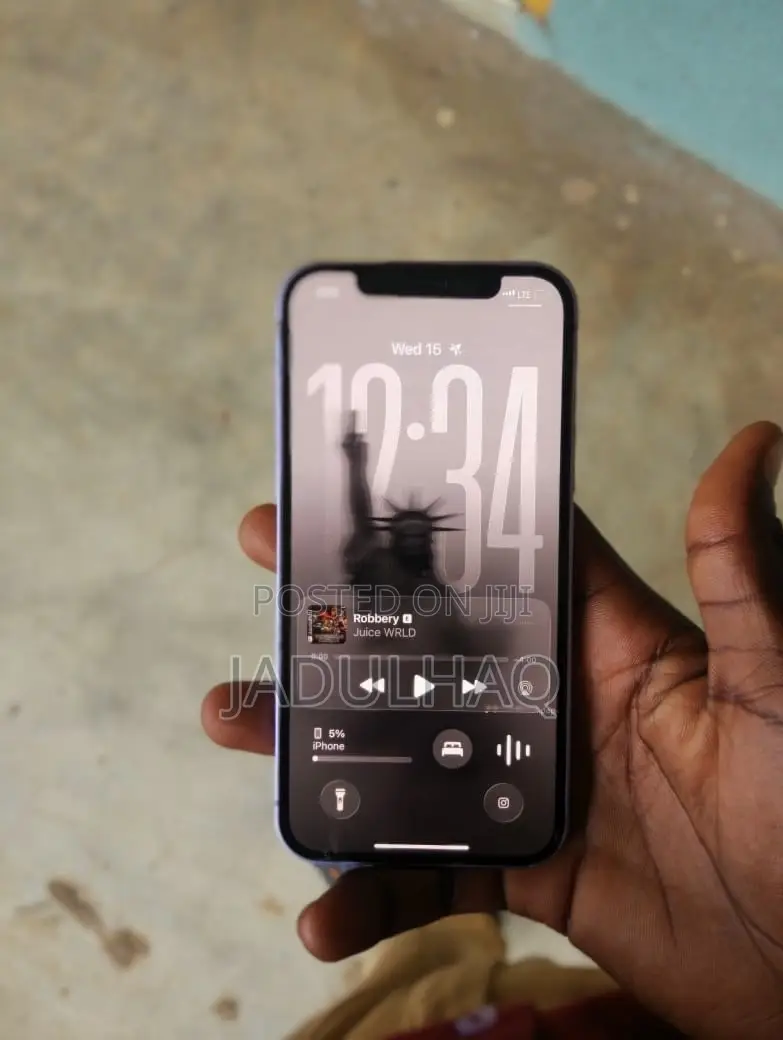 Apple iPhone 12 64 GB Purple